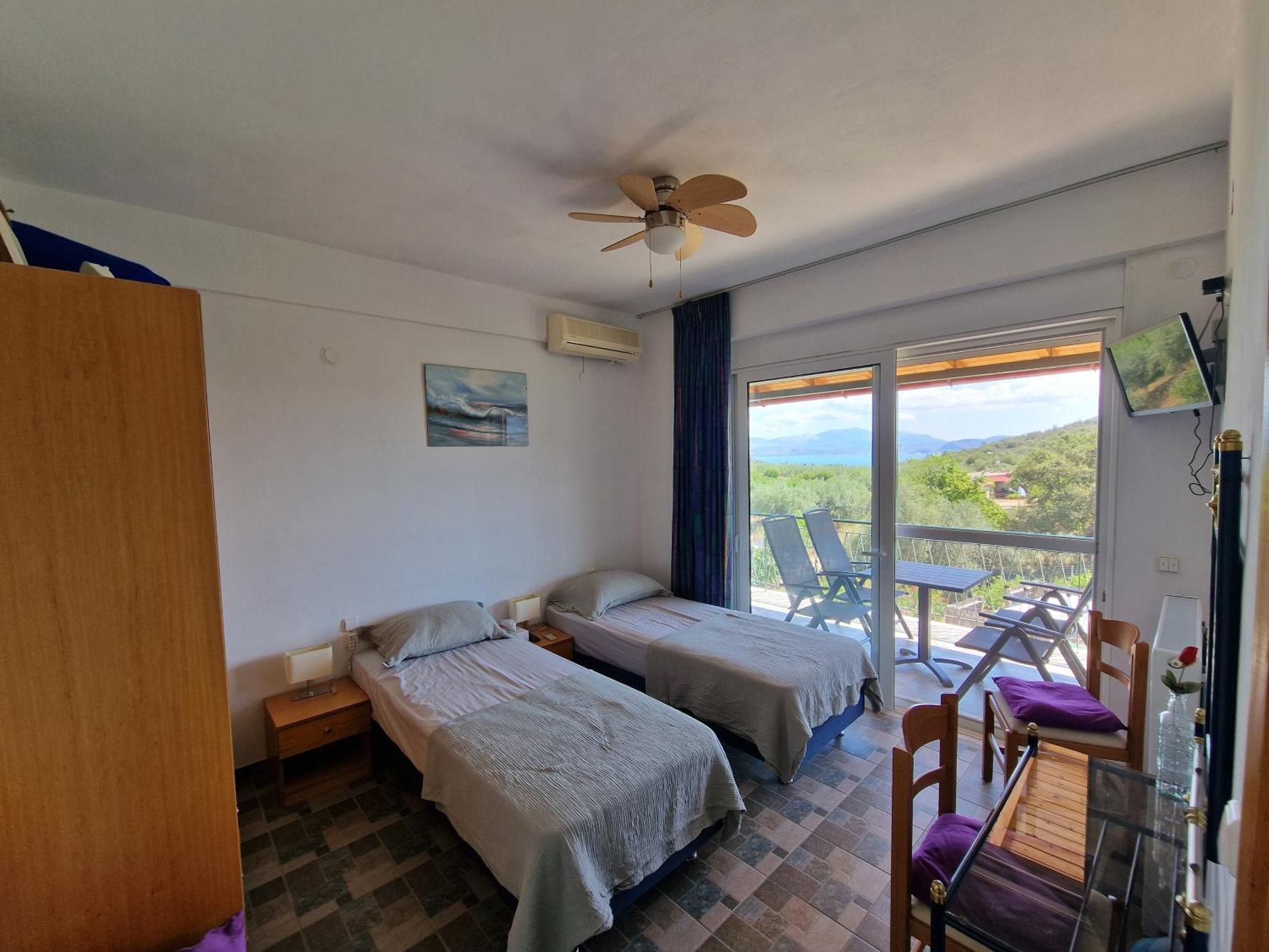 Grieks Vakantiehuis To Kalokairi Kougaiika Luaran gambar